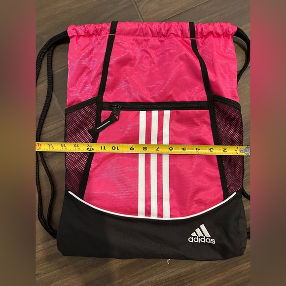 Adidas Pink and Black Drawstring Bag with supplies New UNISEX - Picture 5 of 5